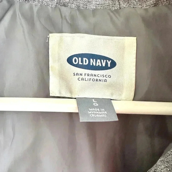 Old Navy Grey Quilted Vest, Gray Outdoor Vest, Puffer Vest, Size Large - Picture 9 of 16